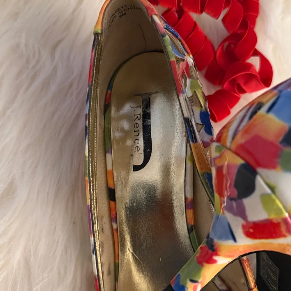 J. Renee Winsett Rainbow Abstract floral Kitten Heels🔥 - Picture 5 of 11